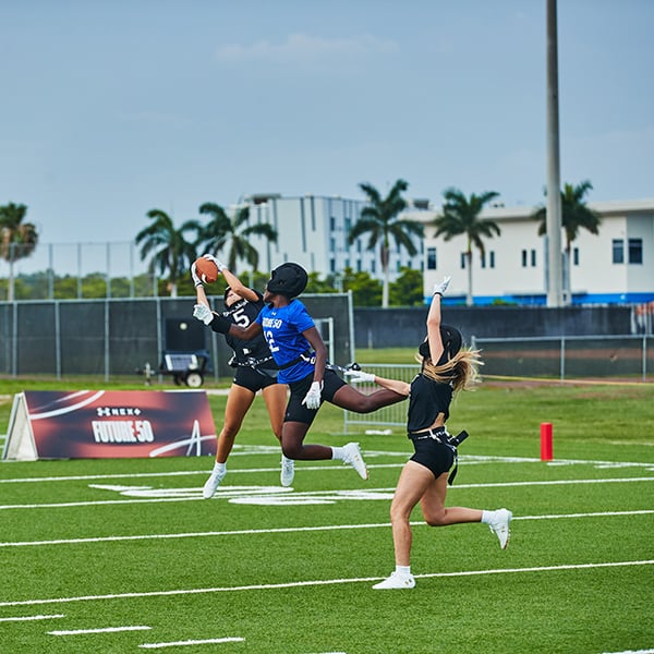 img-football-camp-receiver-training